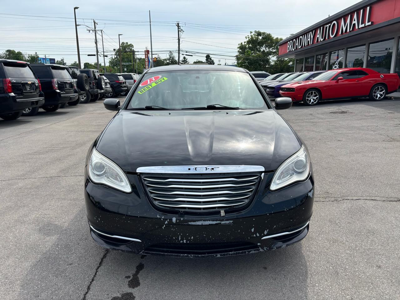 Chrysler 200 4dr Sdn Touring 2013