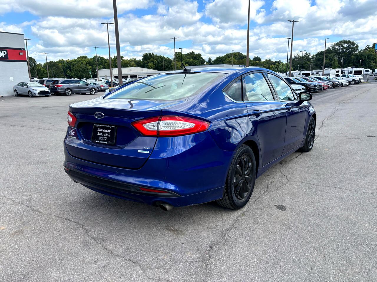 2016 Ford Fusion SE photo 3