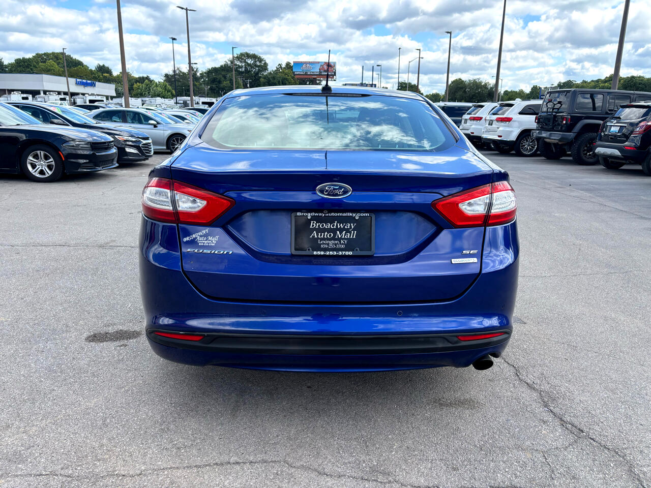 2016 Ford Fusion SE photo 4