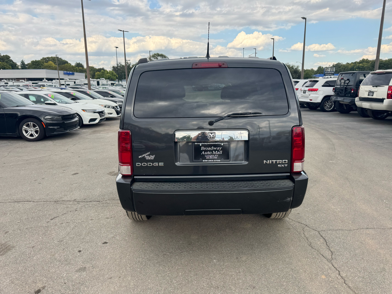 Dodge Nitro 4WD 4dr SXT 2011 Dodge Nitro 4WD 4dr SXT 2011
