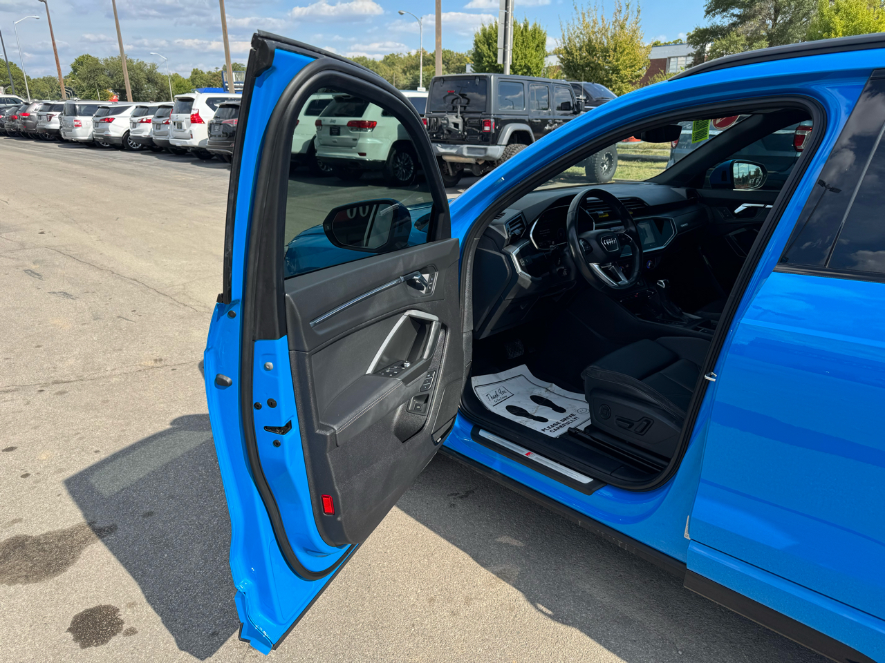 Audi Q3 S line Premium Plus 45 TFSI quattro 2022 Audi Q3 S line Premium Plus 45 TFSI quattro 2022