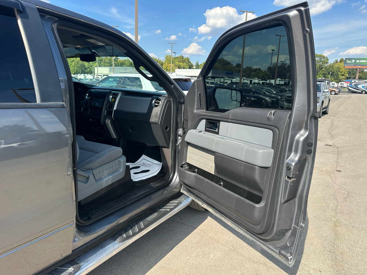 Ford F-150 4WD SuperCrew 145" XLT 2013 Ford F-150 4WD SuperCrew 145" XLT 2013