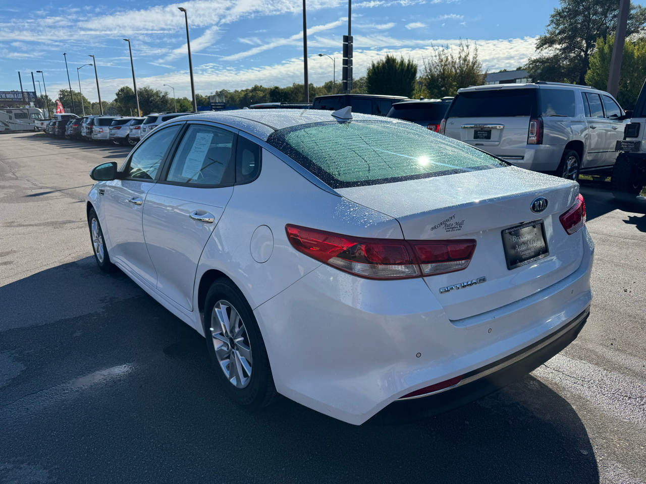 2018 Kia Optima LX photo 3