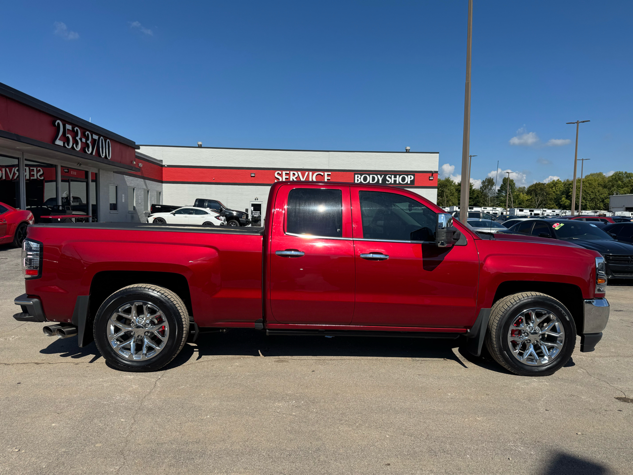 2018 Chevrolet Silverado 1500 LTZ photo 2