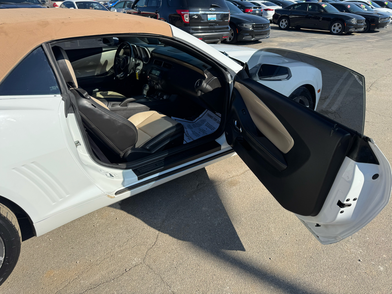 2011 Chevrolet Camaro 2LT photo 9
