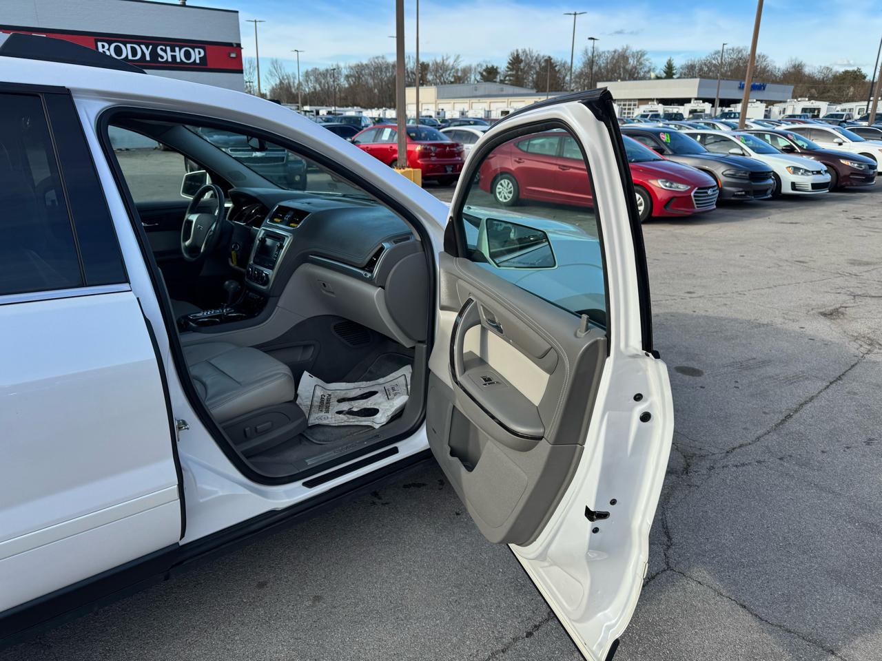 GMC Acadia AWD 4dr SLT w/SLT-1 2016