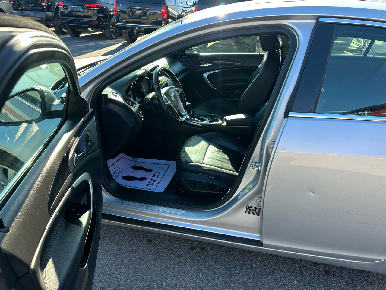 Buick Regal 4dr Sdn CXL RL4 (Russelsheim) *Ltd Avail* 2011 Buick Regal 4dr Sdn CXL RL4 (Russelsheim) *Ltd Avail* 2011