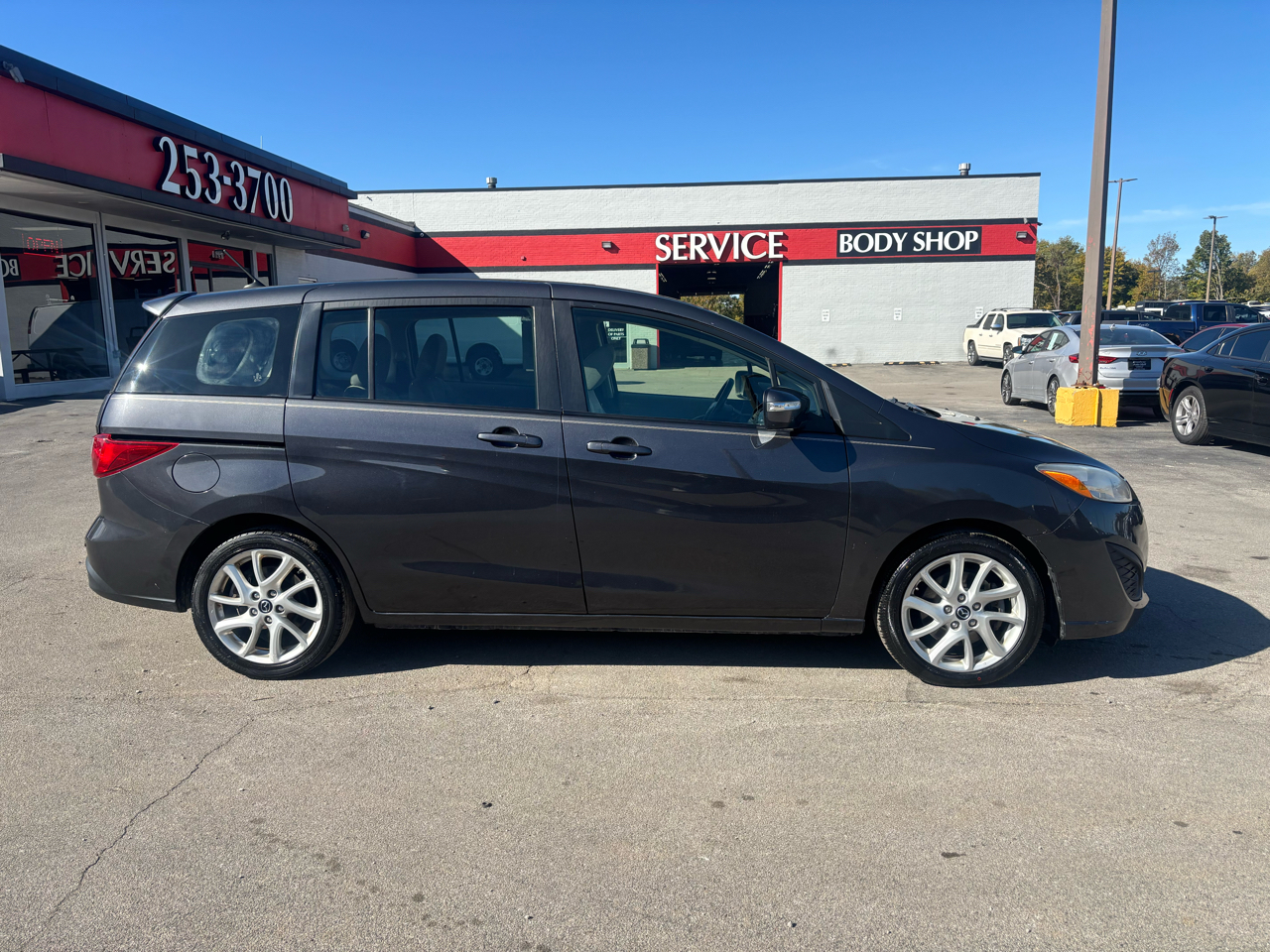 Mazda MAZDA5 4dr Wgn Auto Touring 2015 Mazda MAZDA5 4dr Wgn Auto Touring 2015
