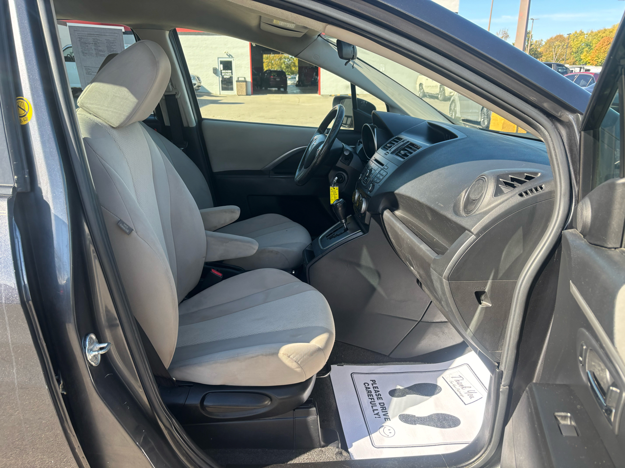 Mazda MAZDA5 4dr Wgn Auto Touring 2015 Mazda MAZDA5 4dr Wgn Auto Touring 2015