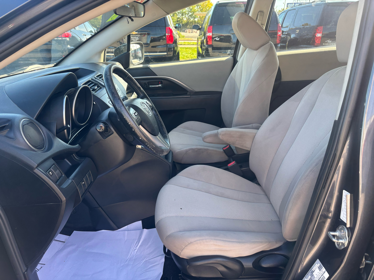 Mazda MAZDA5 4dr Wgn Auto Touring 2015 Mazda MAZDA5 4dr Wgn Auto Touring 2015