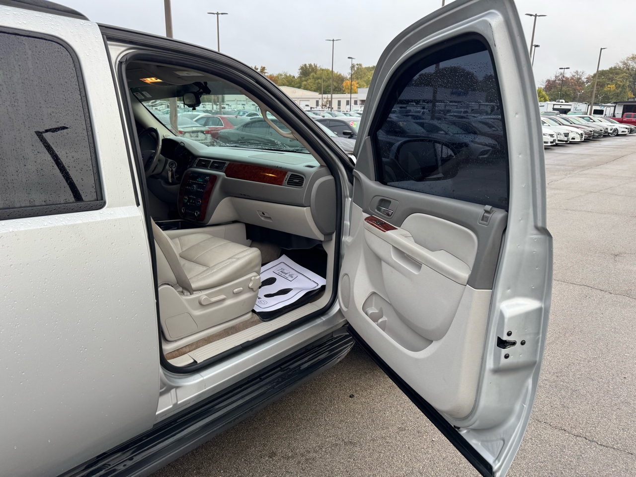 Chevrolet Tahoe 2WD 4dr 1500 LT 2010 Chevrolet Tahoe 2WD 4dr 1500 LT 2010