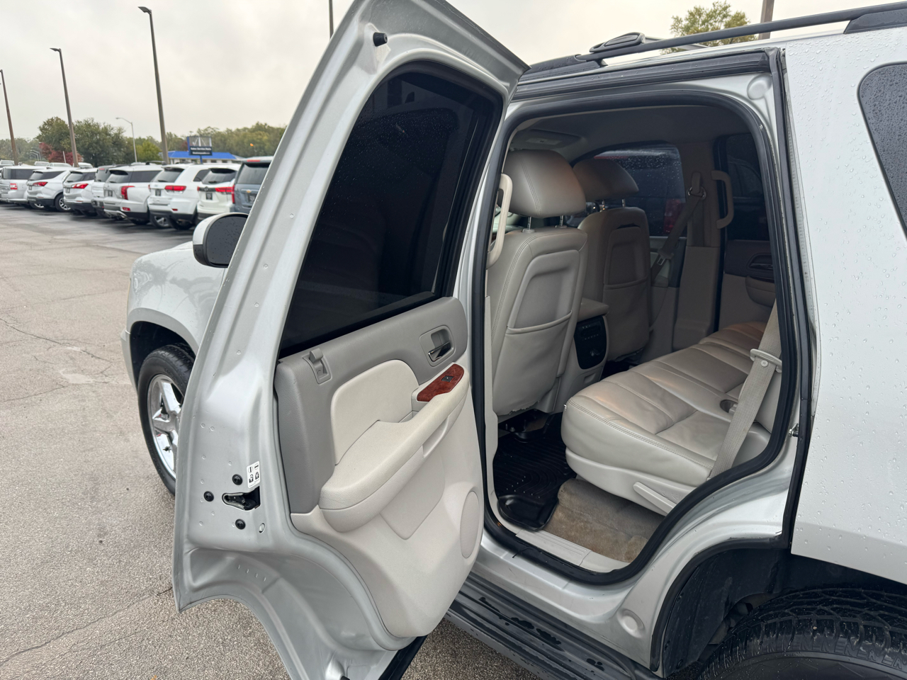 Chevrolet Tahoe 2WD 4dr 1500 LT 2010 Chevrolet Tahoe 2WD 4dr 1500 LT 2010