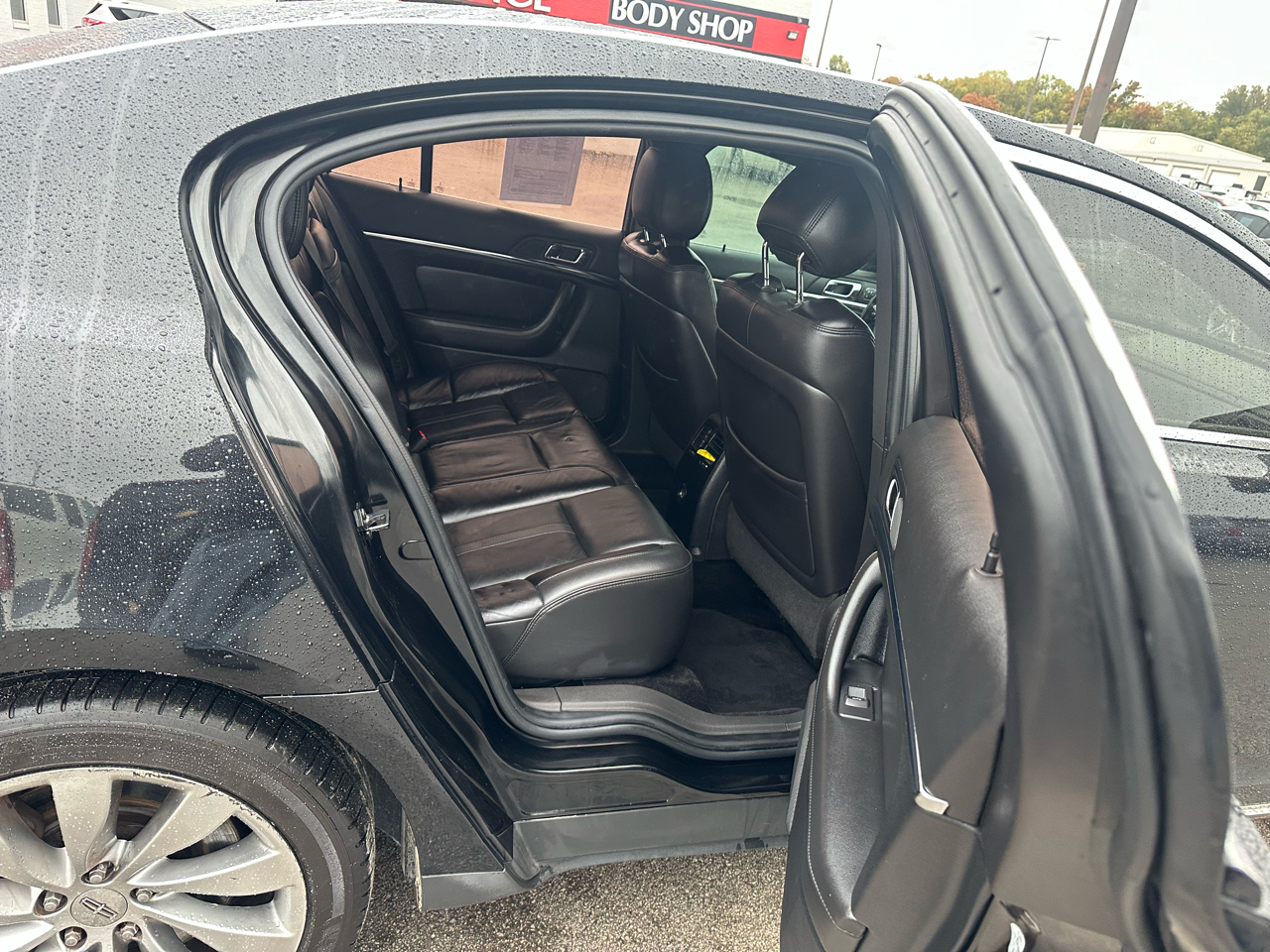 Lincoln MKS 4dr Sdn 3.7L FWD 2014 Lincoln MKS 4dr Sdn 3.7L FWD 2014