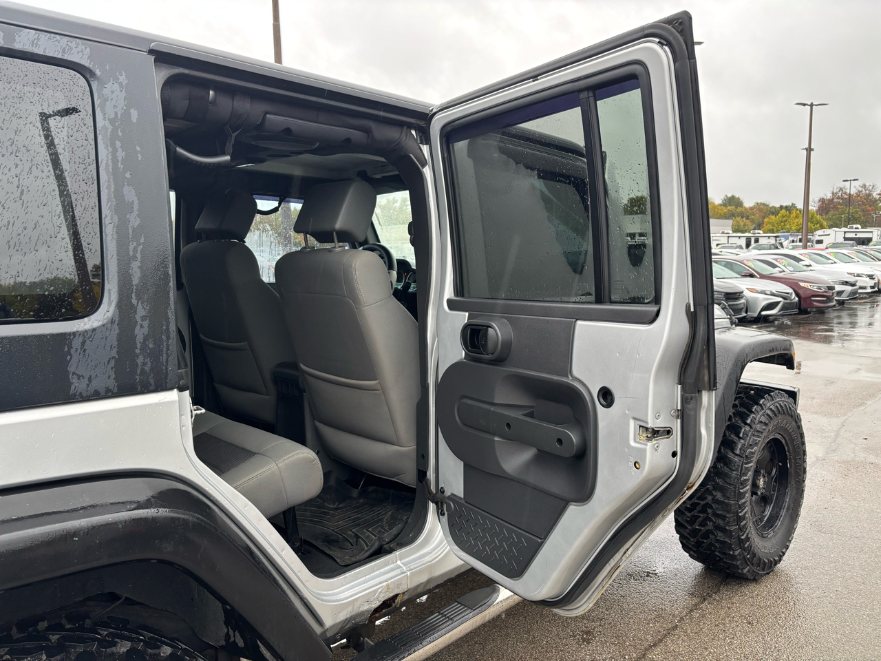 Jeep Wrangler Unlimited 4WD 4dr Sport 2010 Jeep Wrangler Unlimited 4WD 4dr Sport 2010