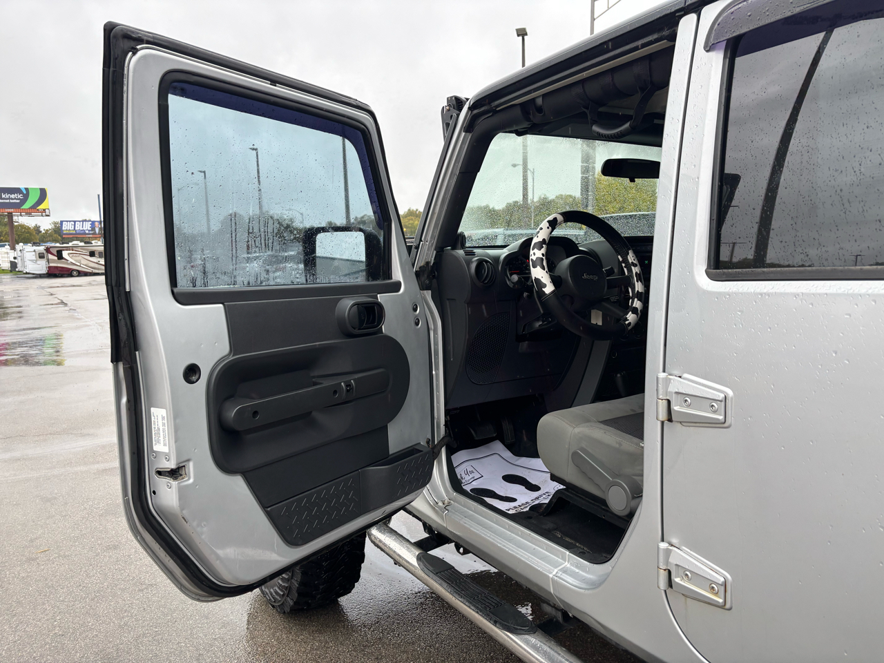 Jeep Wrangler Unlimited 4WD 4dr Sport 2010 Jeep Wrangler Unlimited 4WD 4dr Sport 2010