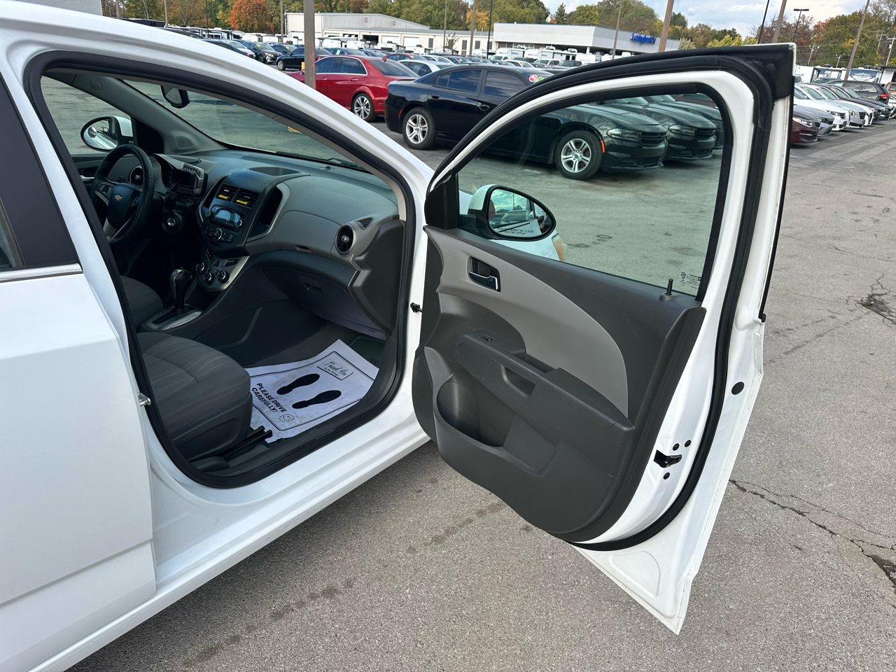 Chevrolet Sonic 4dr Sdn Auto LT 2013 Chevrolet Sonic 4dr Sdn Auto LT 2013