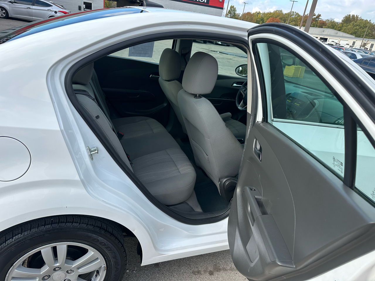 Chevrolet Sonic 4dr Sdn Auto LT 2013 Chevrolet Sonic 4dr Sdn Auto LT 2013