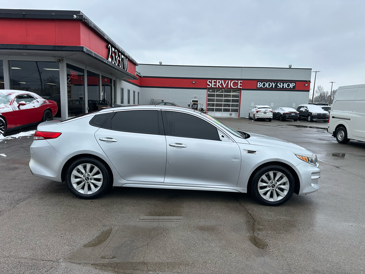 2016 Kia Optima EX photo 2