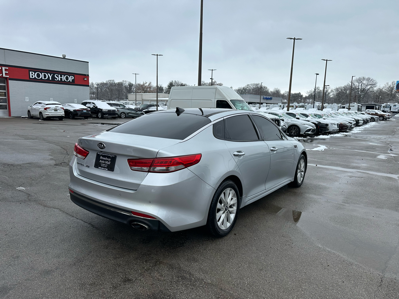 2016 Kia Optima EX photo 3
