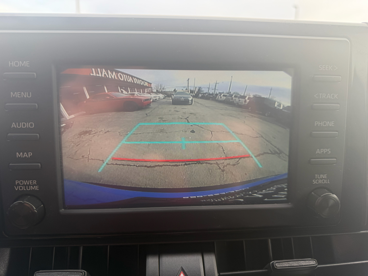 Toyota RAV4 LE FWD (Natl) 2019