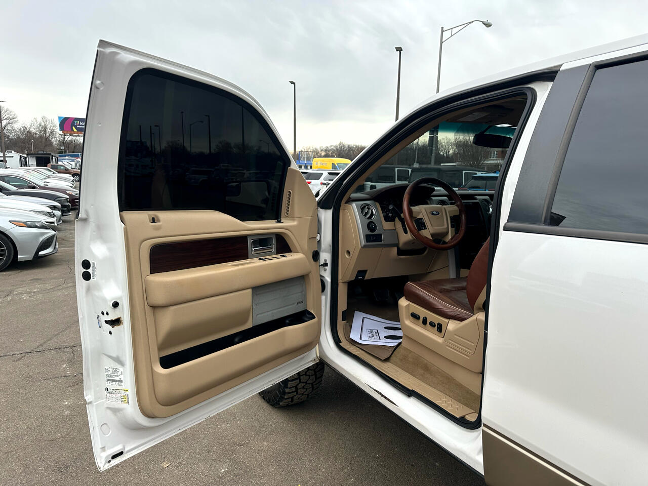 Ford F-150 4WD SuperCrew 145" King Ranch 2012