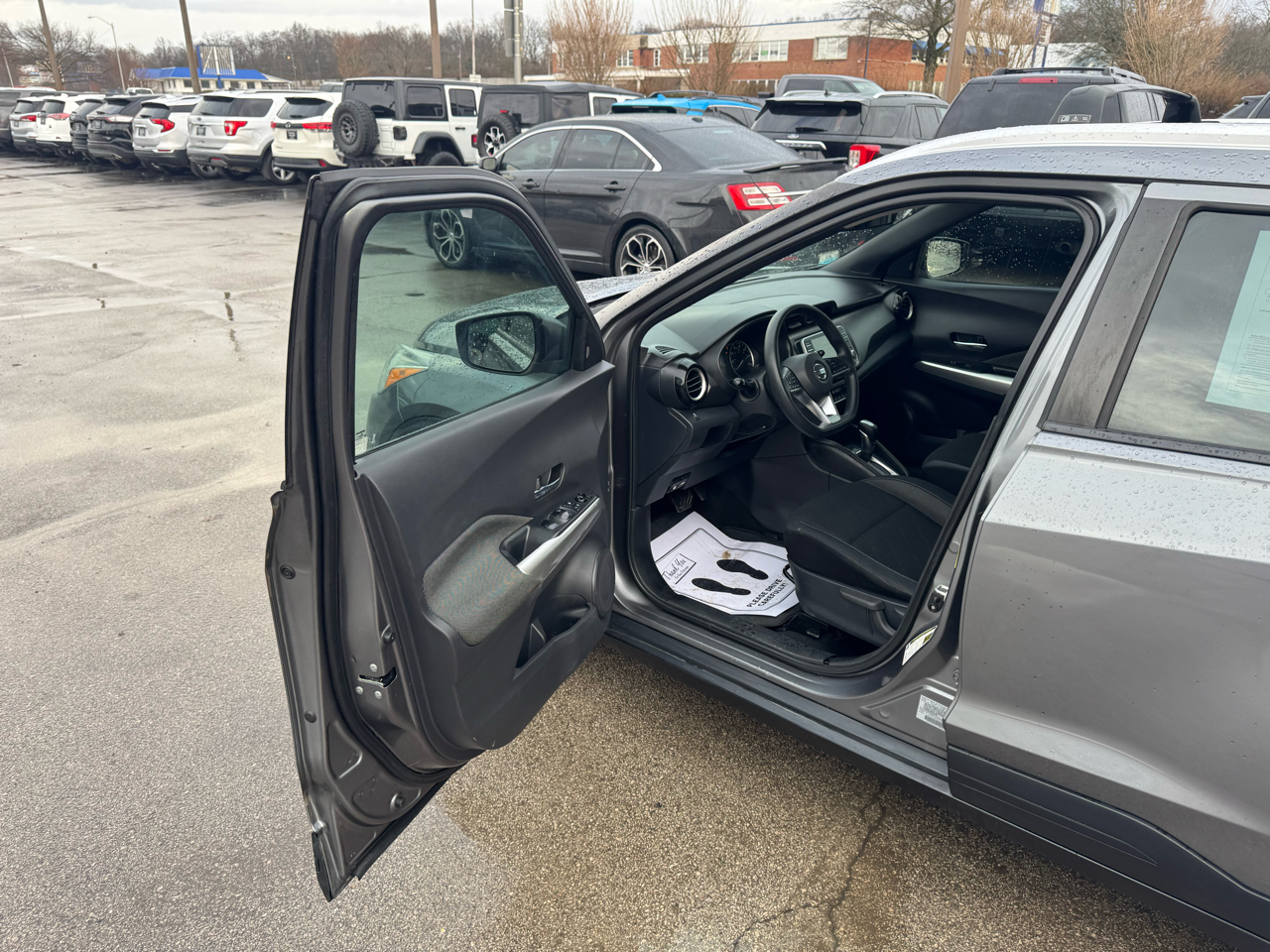 Nissan Kicks SV FWD 2018