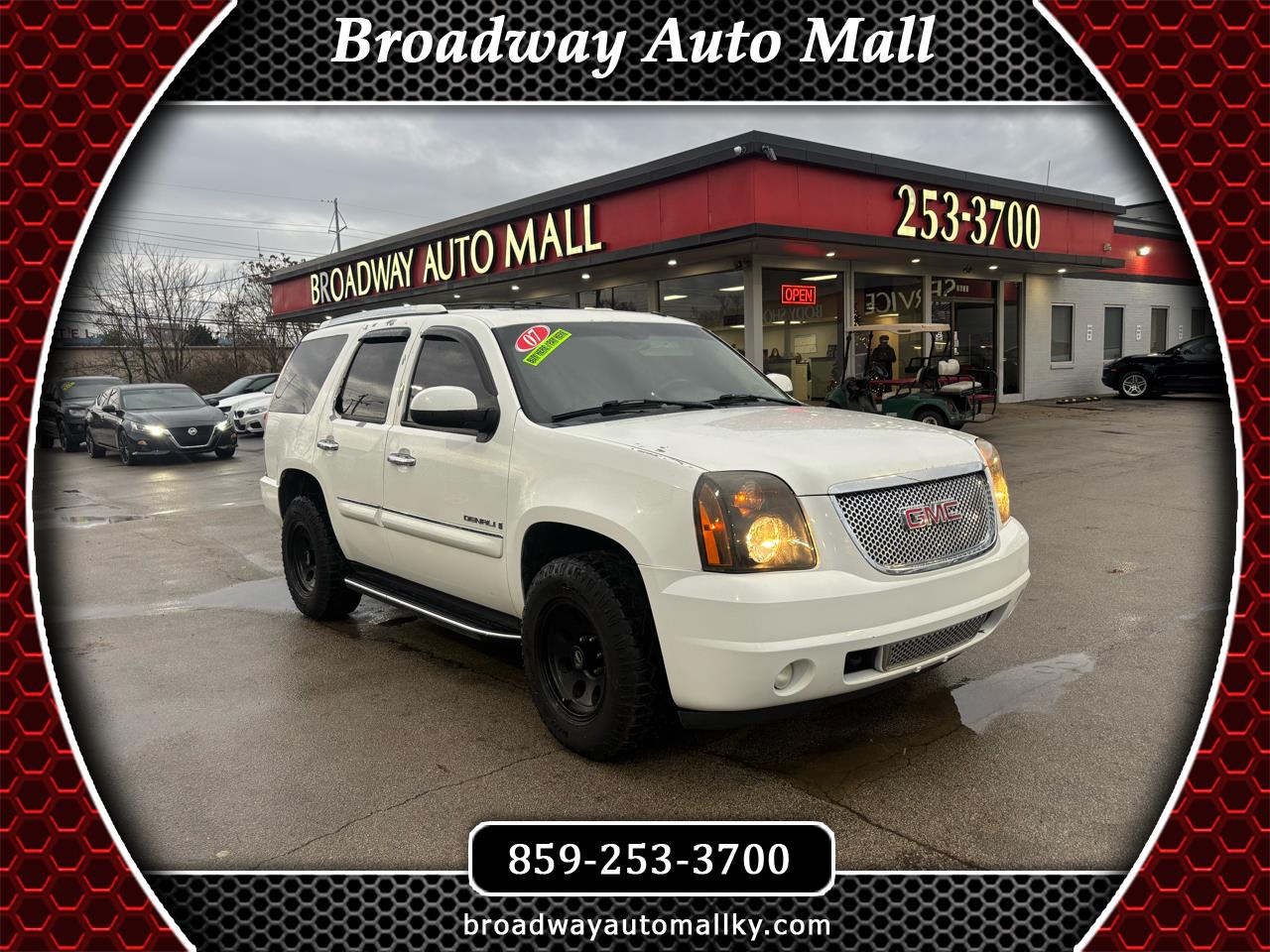 GMC Yukon Denali AWD 4dr 2007