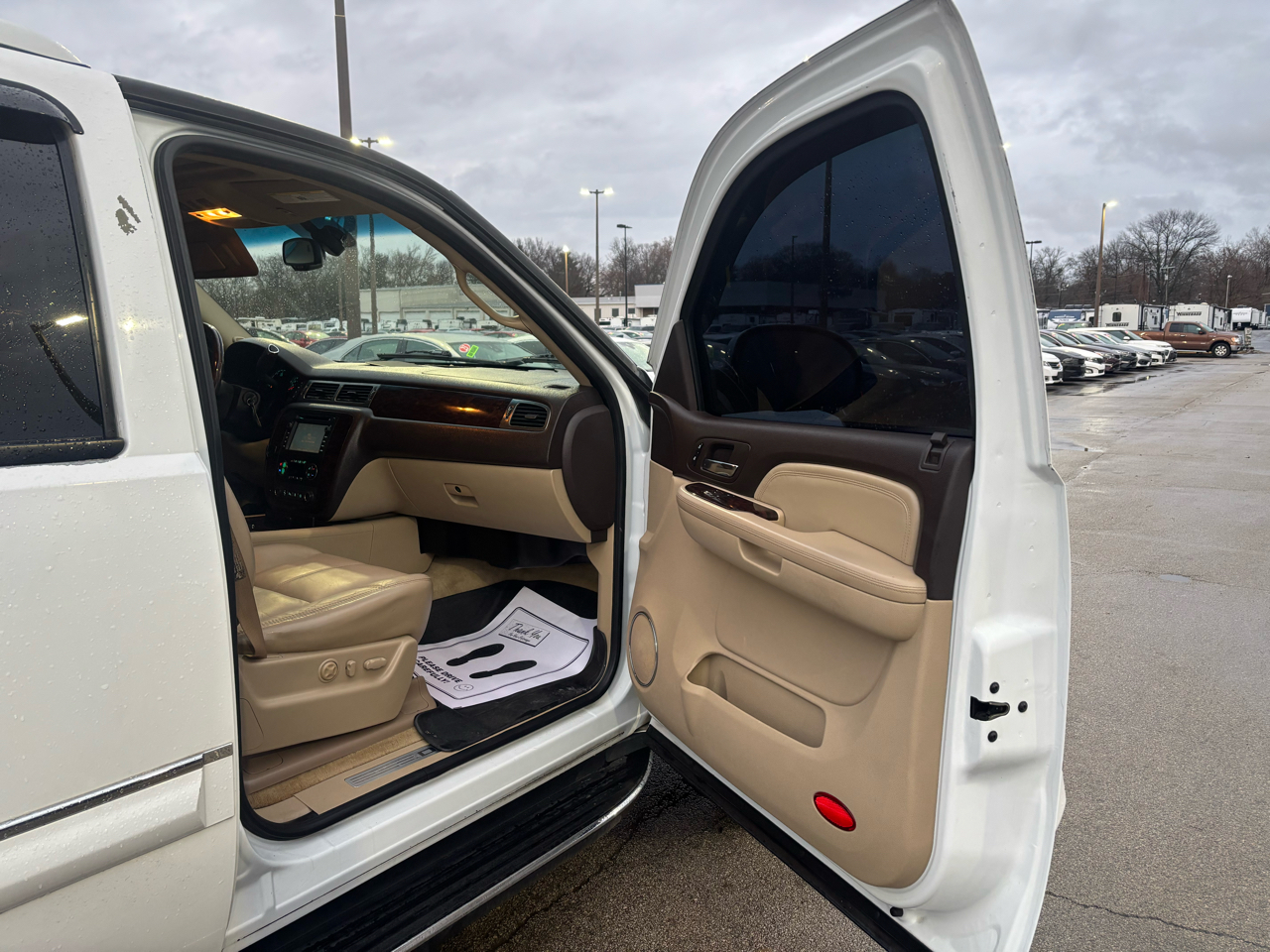 GMC Yukon Denali AWD 4dr 2007