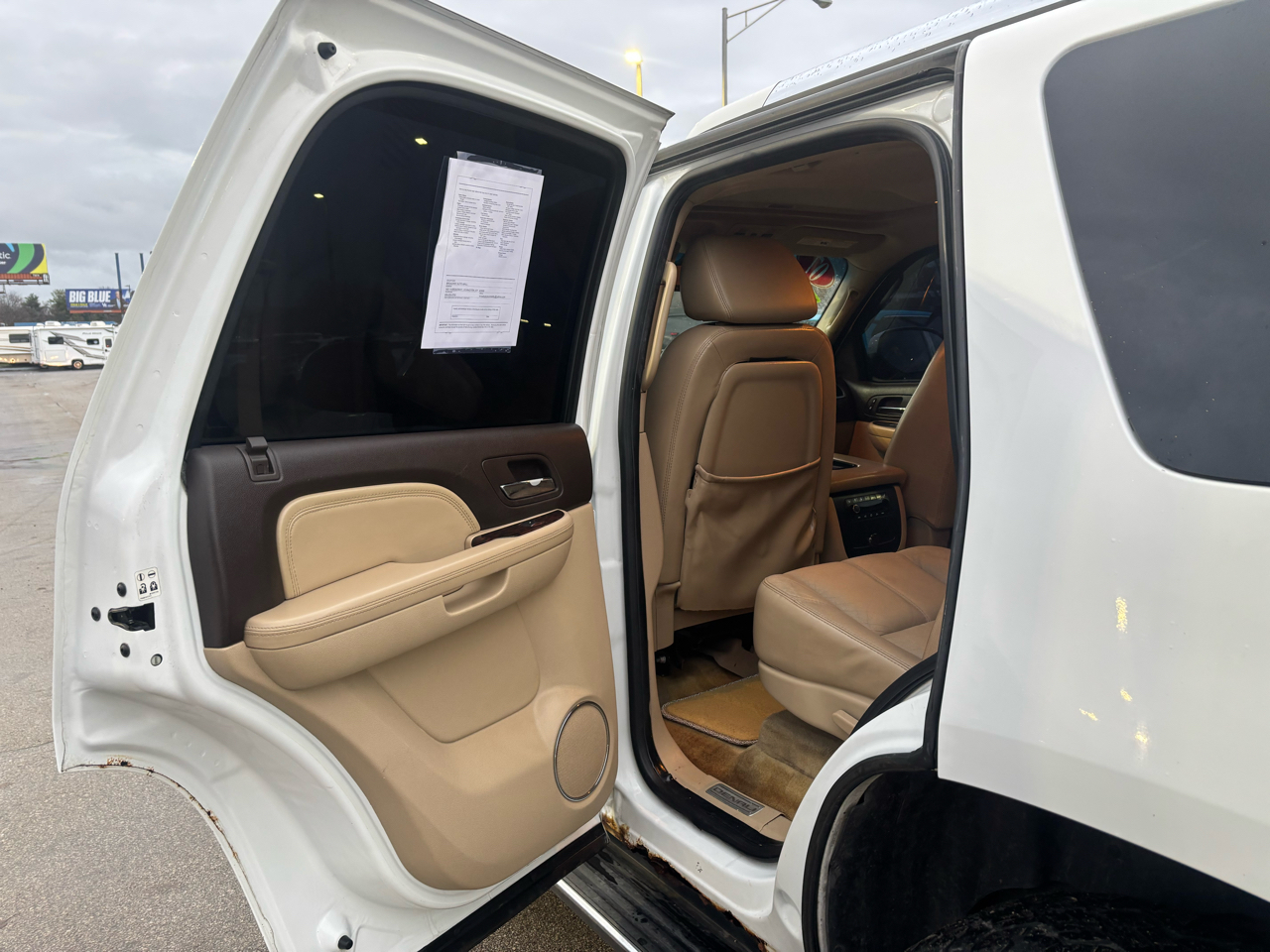 GMC Yukon Denali AWD 4dr 2007