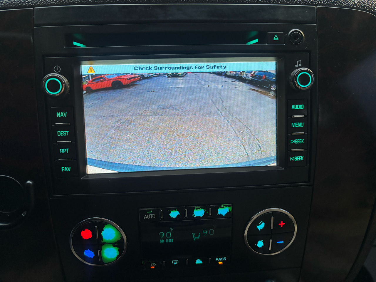 GMC Yukon Denali AWD 4dr 2007