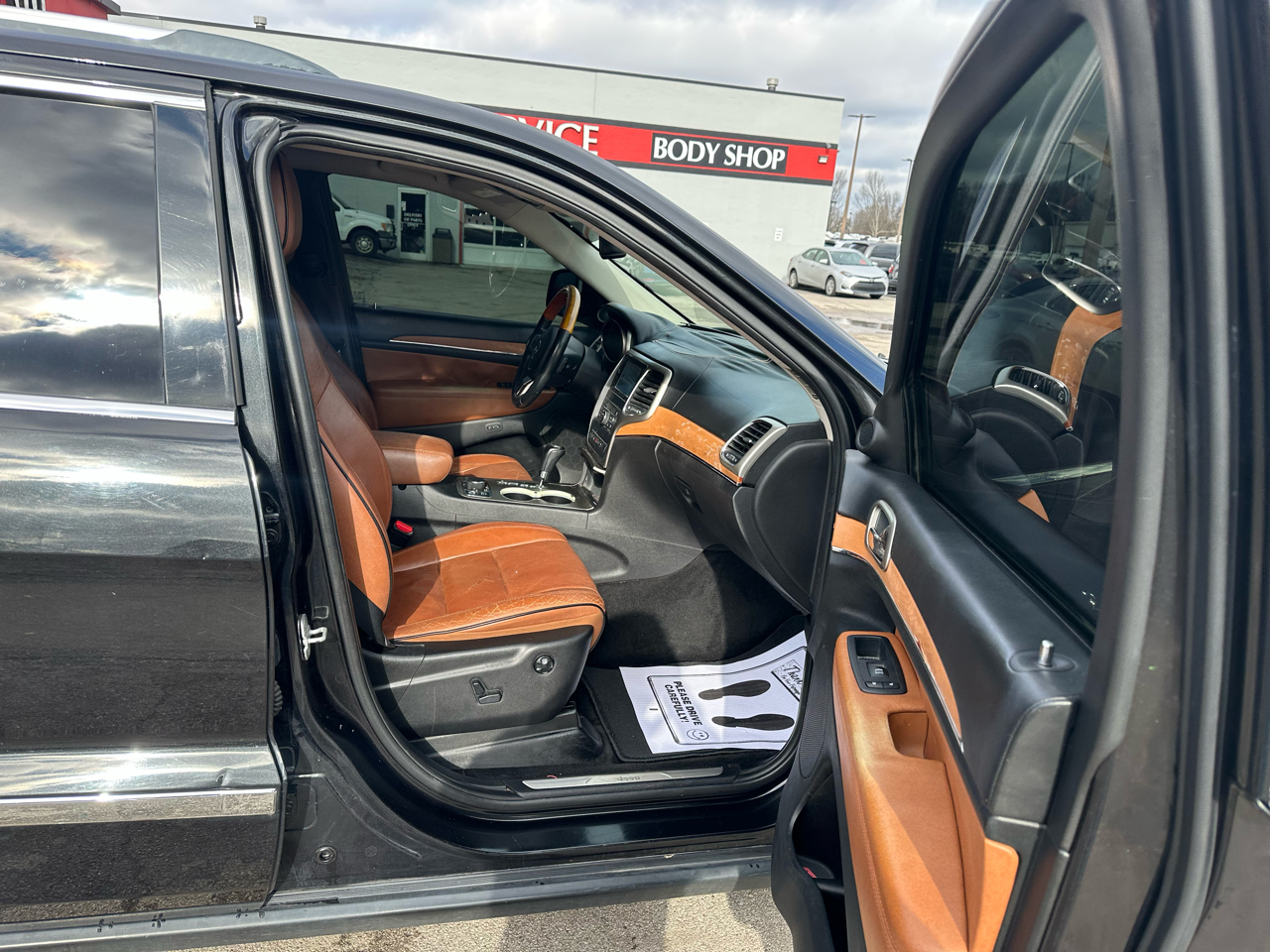 Jeep Grand Cherokee 4WD 4dr Overland 2012