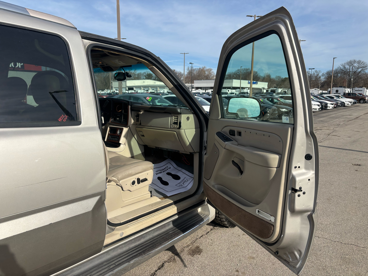Cadillac Escalade 4dr AWD 2004