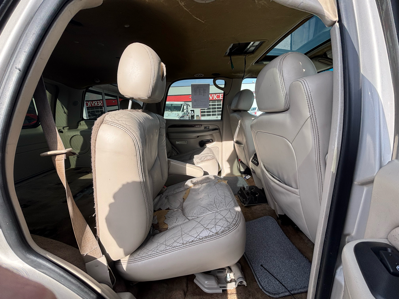 Cadillac Escalade 4dr AWD 2004