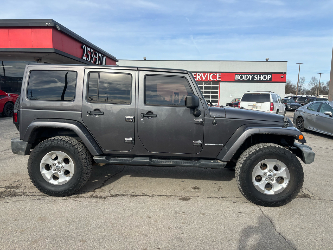 Jeep Wrangler Unlimited 4WD 4dr Sahara 2014