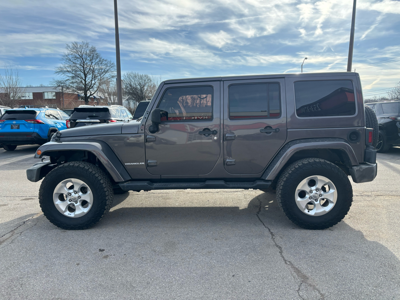Jeep Wrangler Unlimited 4WD 4dr Sahara 2014
