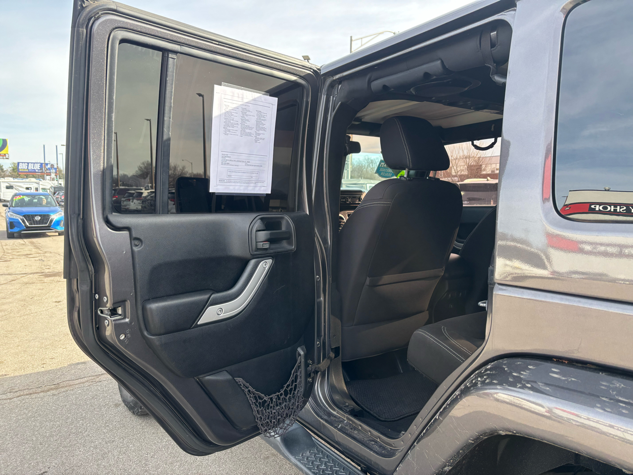 Jeep Wrangler Unlimited 4WD 4dr Sahara 2014