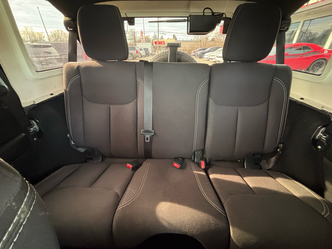 Jeep Wrangler Unlimited 4WD 4dr Sahara 2014