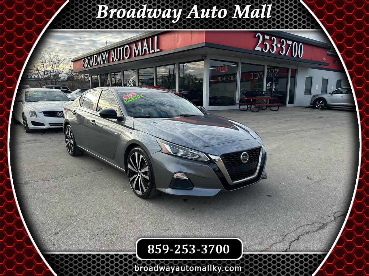 Nissan Altima 2.5 SR Sedan 2019