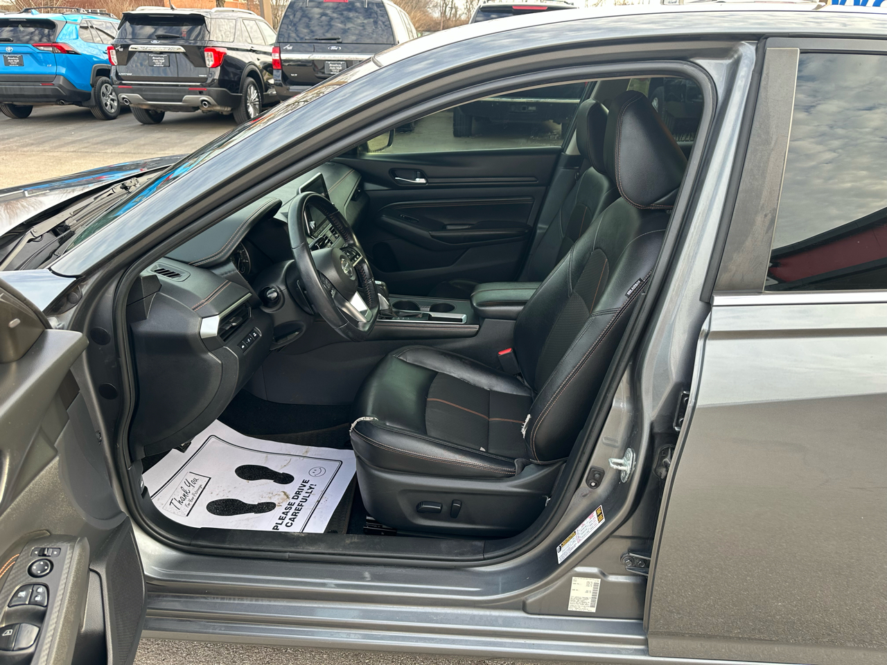 Nissan Altima 2.5 SR Sedan 2019