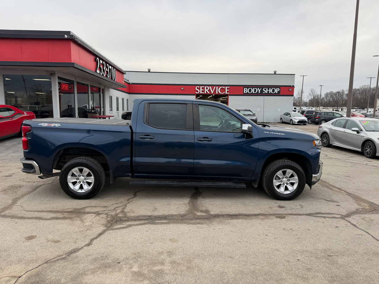 Chevrolet Silverado 1500 4WD Crew Cab 147" LT 2020