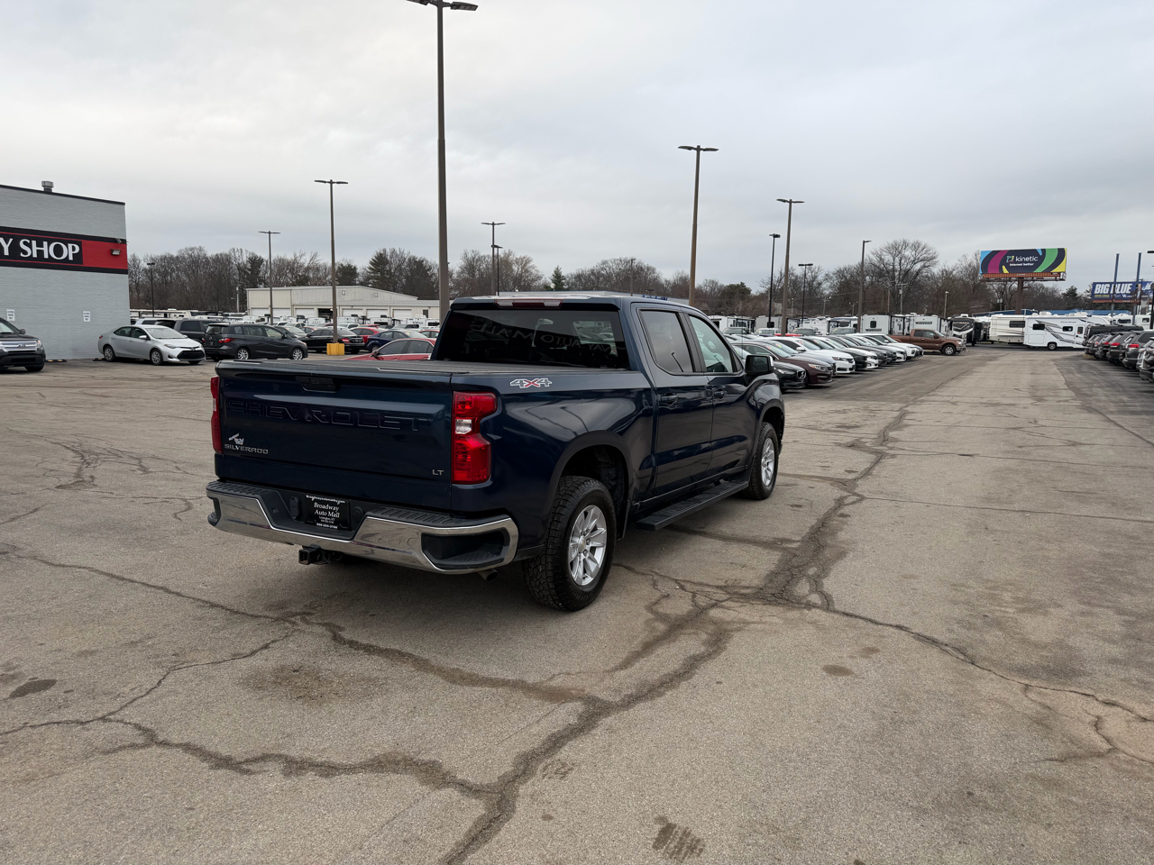 Chevrolet Silverado 1500 4WD Crew Cab 147" LT 2020
