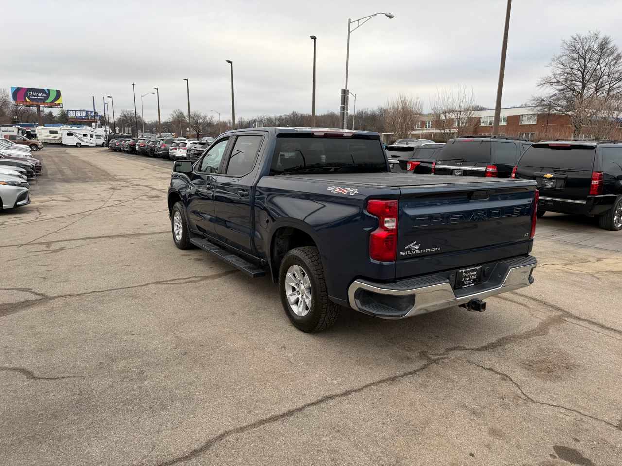 Chevrolet Silverado 1500 4WD Crew Cab 147" LT 2020