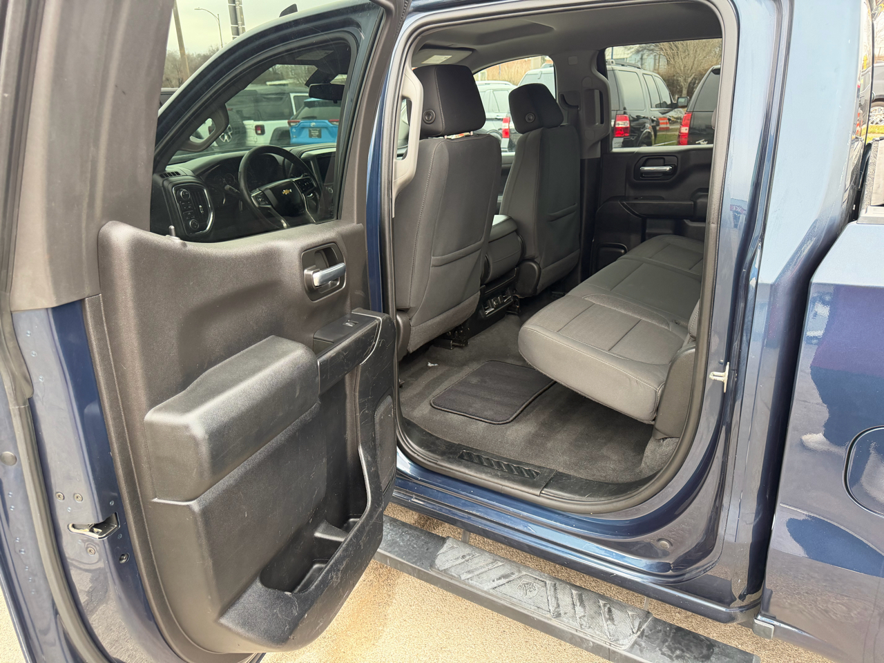 Chevrolet Silverado 1500 4WD Crew Cab 147" LT 2020