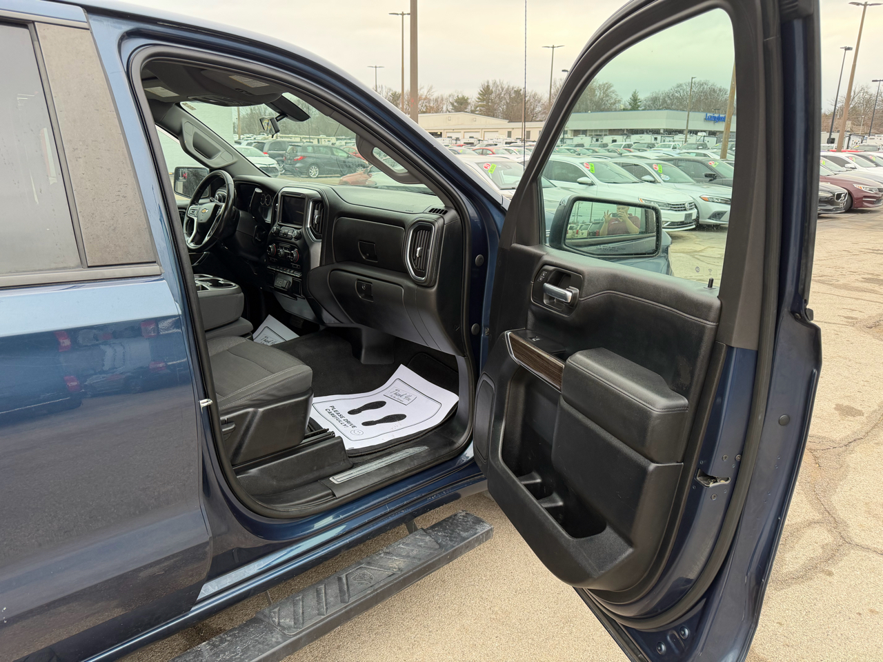 Chevrolet Silverado 1500 4WD Crew Cab 147" LT 2020