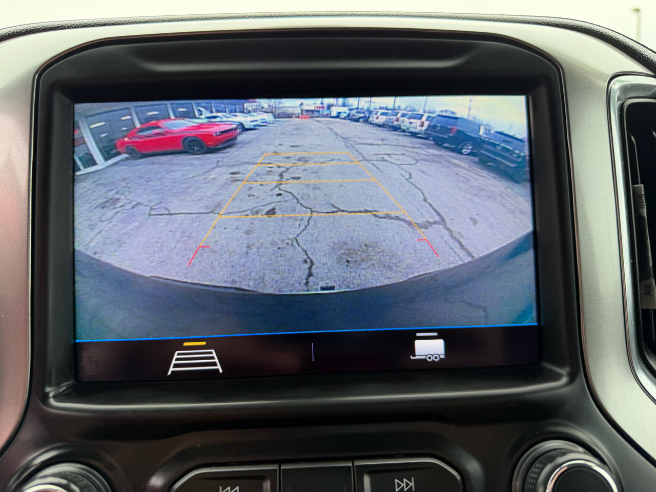 Chevrolet Silverado 1500 4WD Crew Cab 147" LT 2020