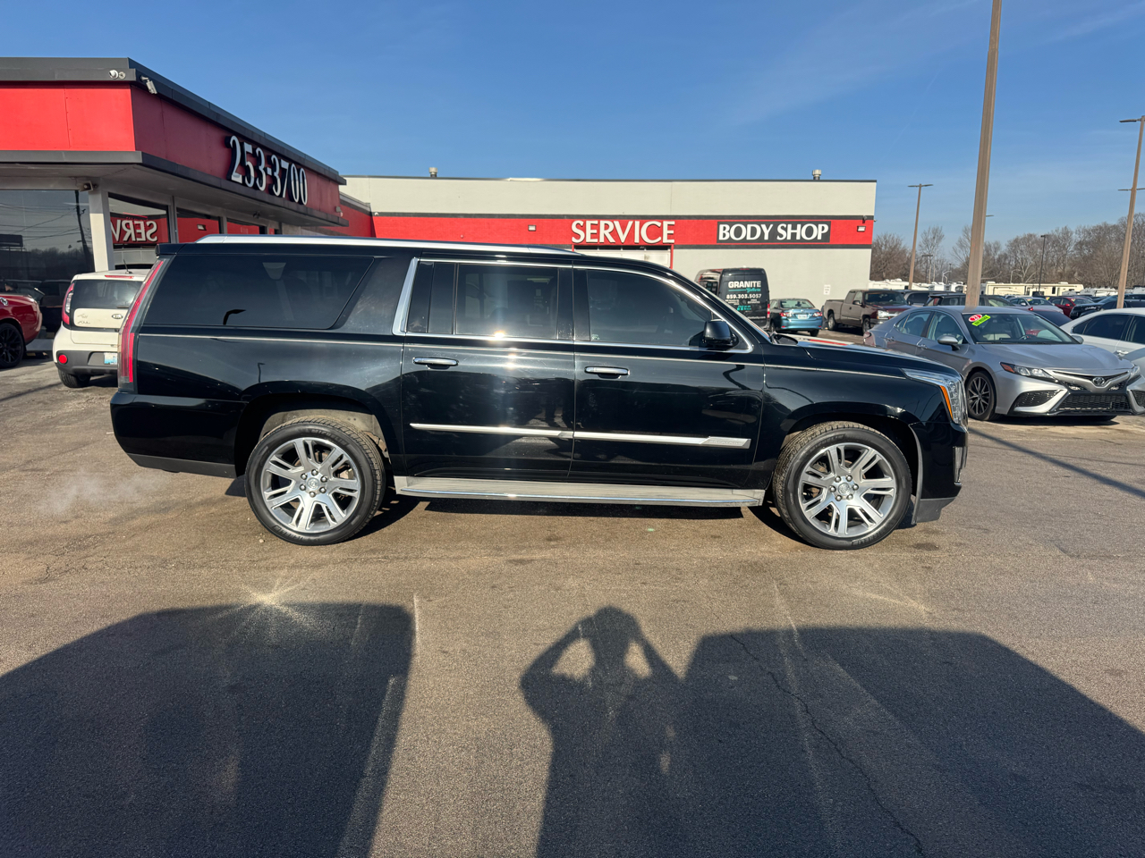 Cadillac Escalade ESV 4WD 4dr Luxury 2015