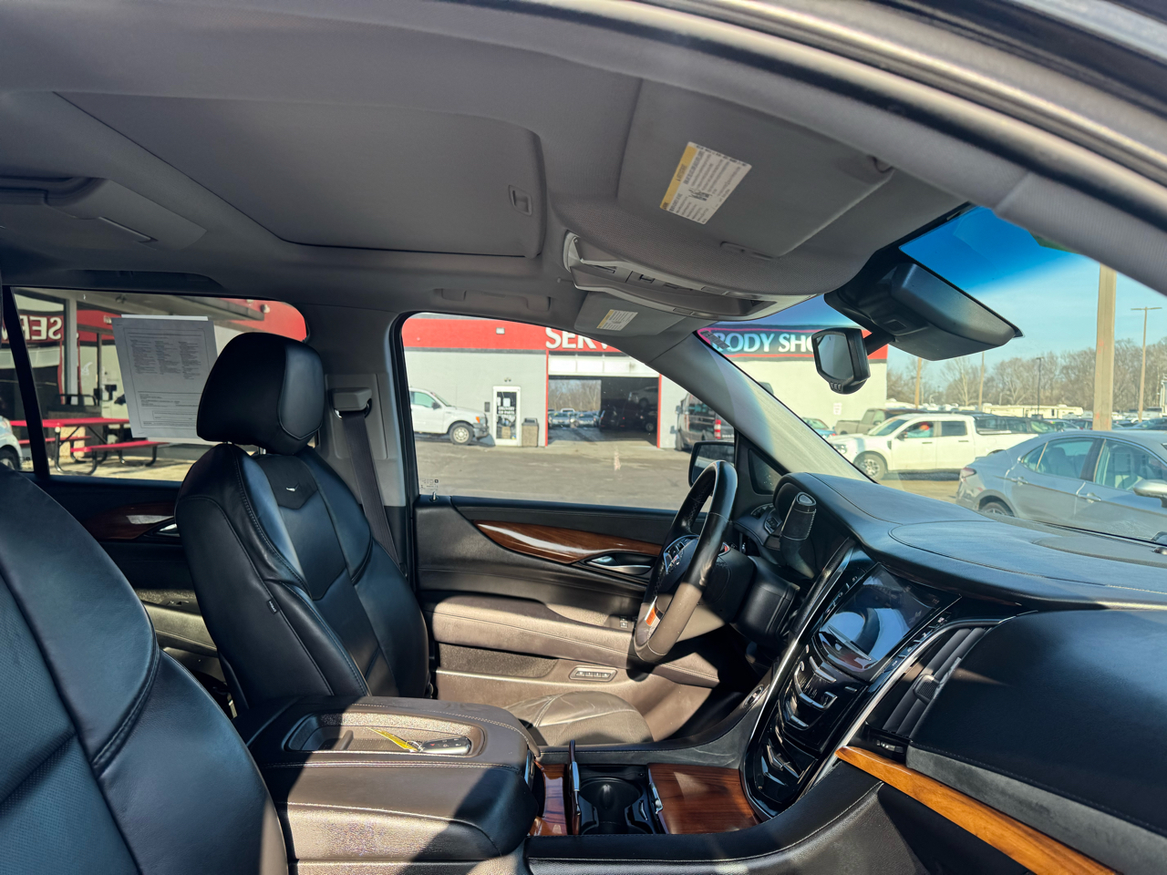 Cadillac Escalade ESV 4WD 4dr Luxury 2015