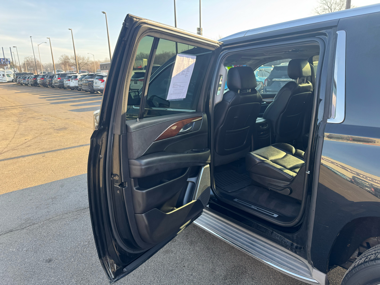 Cadillac Escalade ESV 4WD 4dr Luxury 2015