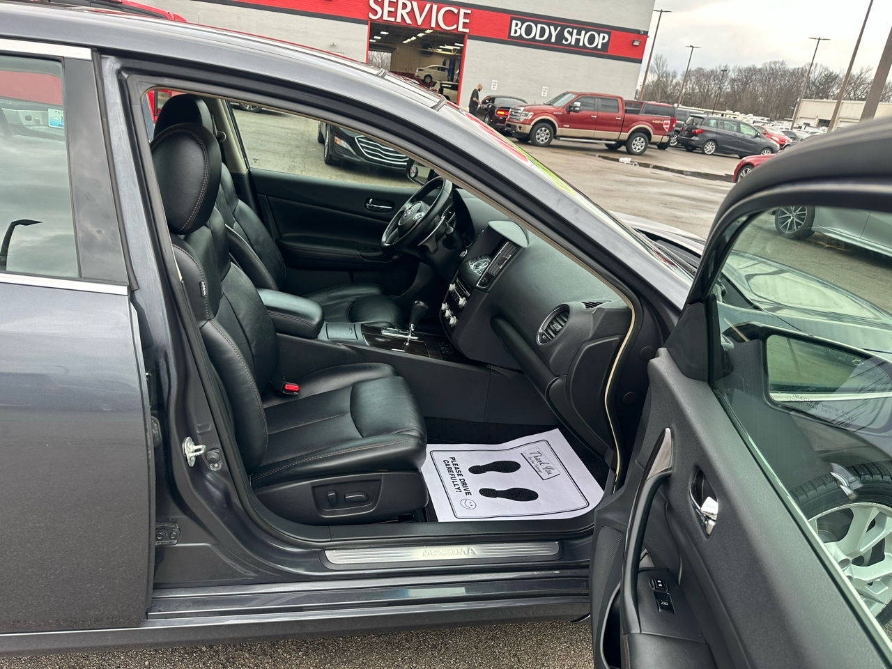 Nissan Maxima 4dr Sdn V6 CVT 3.5 SV w/Premium Pkg 2012