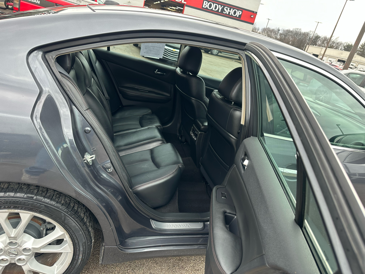 Nissan Maxima 4dr Sdn V6 CVT 3.5 SV w/Premium Pkg 2012